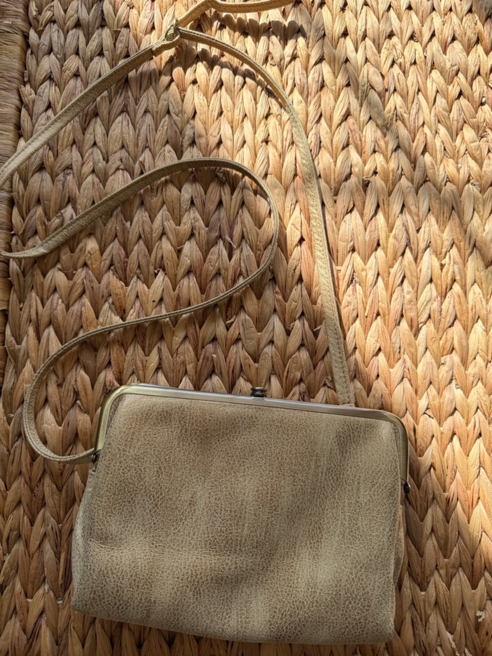 Cute Hobo Leather Crossbody Bag NWT - Picture 4 of 8